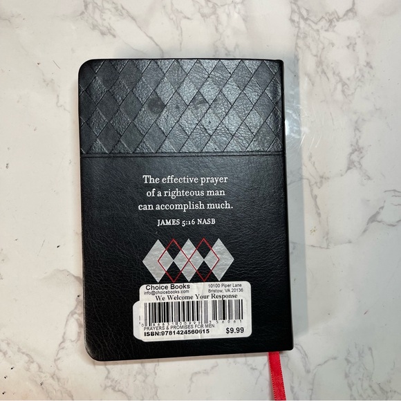 Set: Book: Prayers & Promises for Men Christian and Lanyard - Stay humble, Pray - Picture 3 of 6